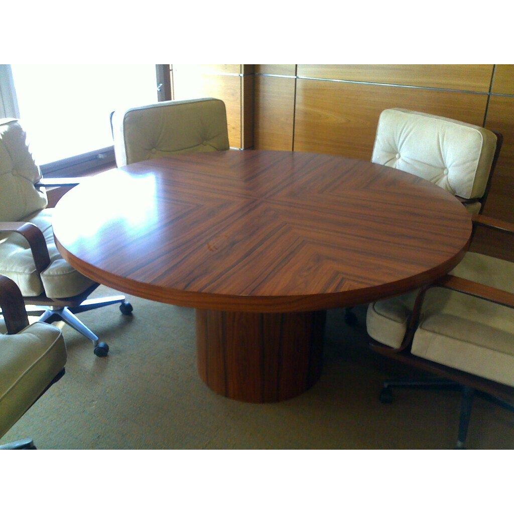 Donación de excedentes de material - Mesa reuniones (Cod. 2076)